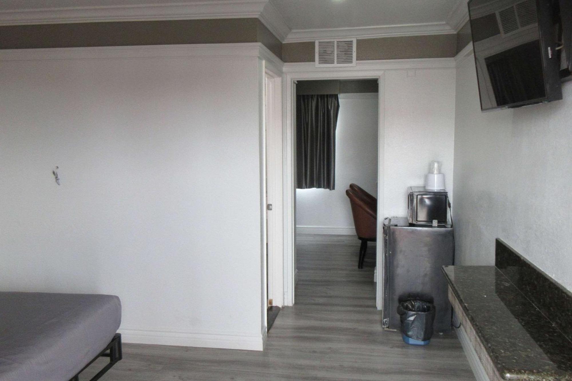Rodeway Inn Commerce - Los Angeles エクステリア 写真